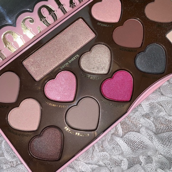 Too Faced Chocolate Bon Bons Palette - Picture 3 of 4